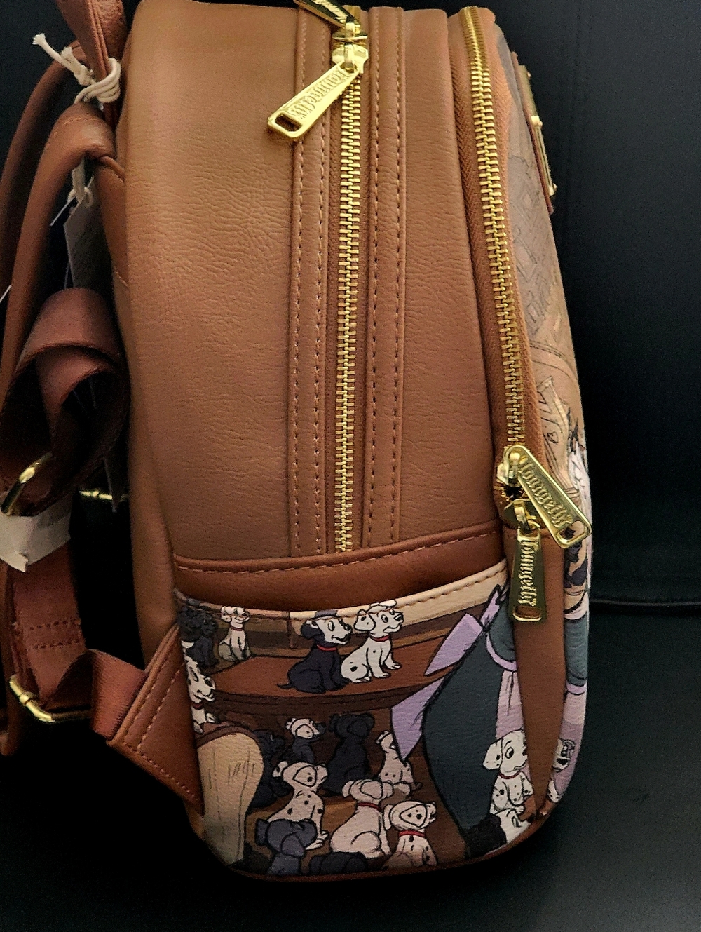 Loungefly 101 Dalmatians 100 Decades Mini Backpack New with tag !! - Picture 3 of 4